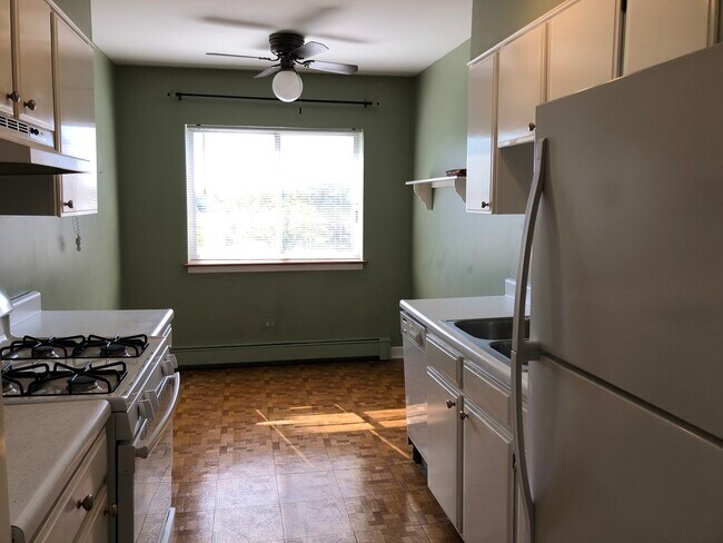 Foto del edificio - 1311 S Finley Rd