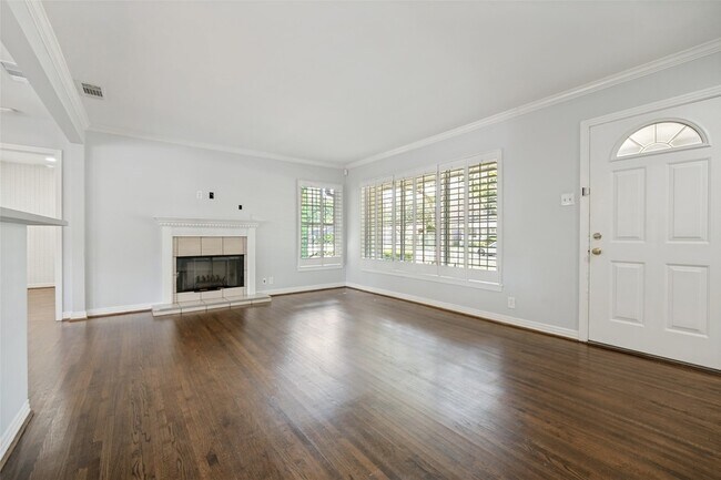 Building Photo - 4144 Beechwood Ln