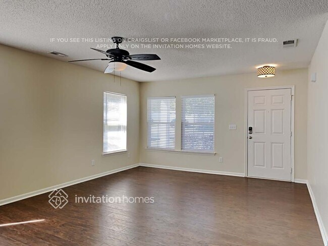 Foto del edificio - 168 Ranlo Ave