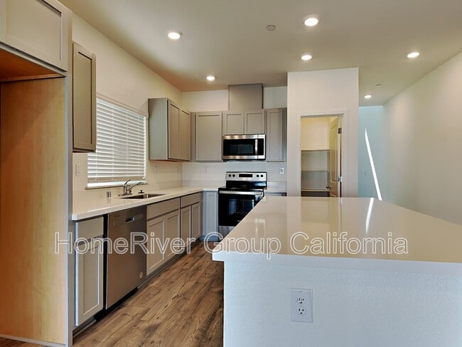 Foto del edificio - 8829 Cohasset Wy