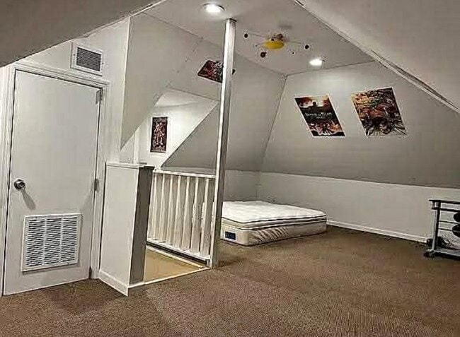 Building Photo - 57 S Fulton St