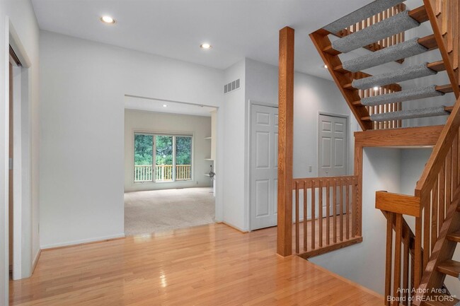 Building Photo - 3530 Fox Hunt Dr
