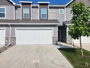 Building Photo - 1105 NW 33rd Ln