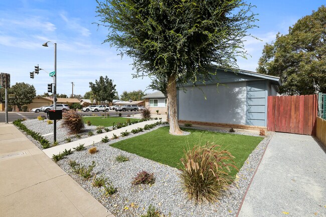 Building Photo - 3636 W Tulare Ave