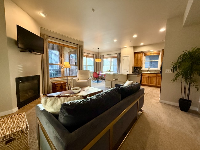 Building Photo - 6008 St Moritz Dr