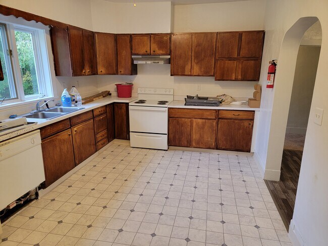 Foto del edificio - 7 Holly Tree Rd