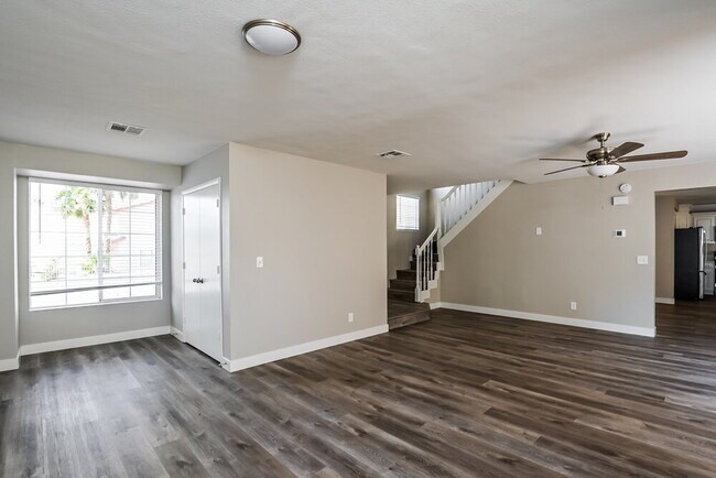 Foto del edificio - 1512 Spreading Oak Dr