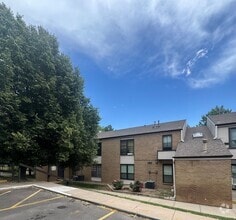 Building Photo - 3550 S Harlan St