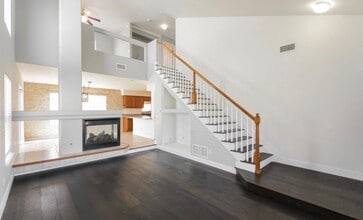 Building Photo - 4820 Flanders Way