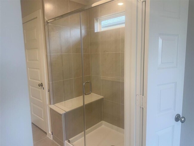Foto del edificio - 5549 Madden Ln
