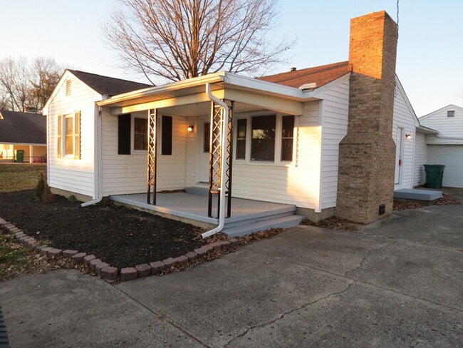 Building Photo - 1680 Hillcrest Ave