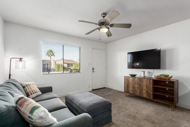 Foto del edificio - 5995 N 78th St