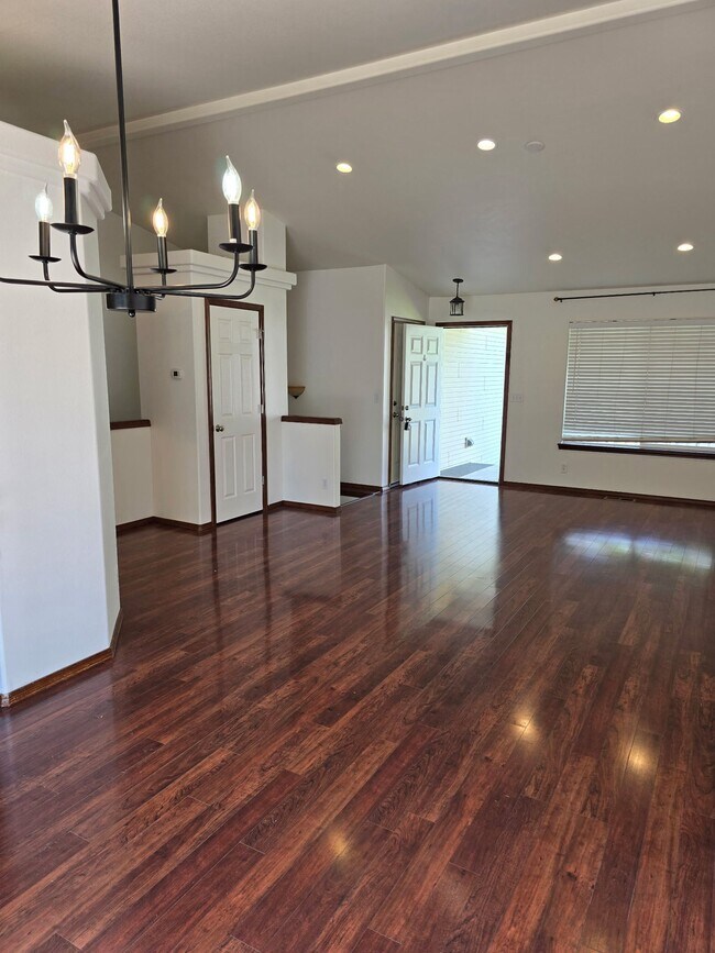 Foto del edificio - 3183 W Versailles Dr