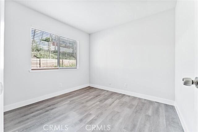 Foto del edificio - 21934 Lakeland Ave