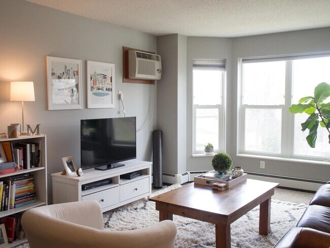 Foto del edificio - 720 3rd Ave NE