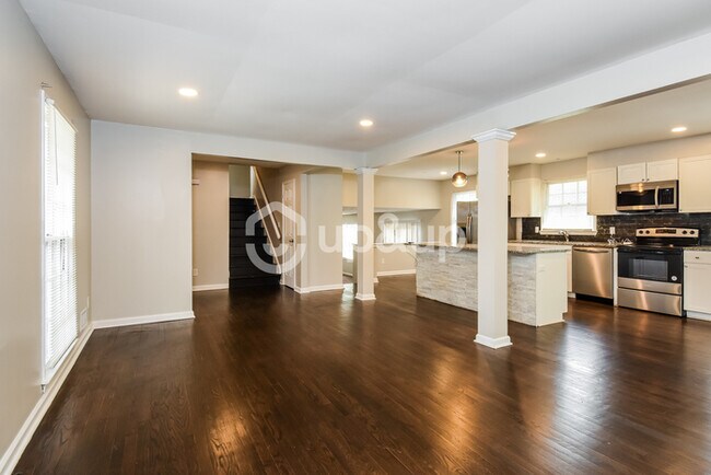 Foto del edificio - Fantastic 4bd/2.5ba home! Coming soon!