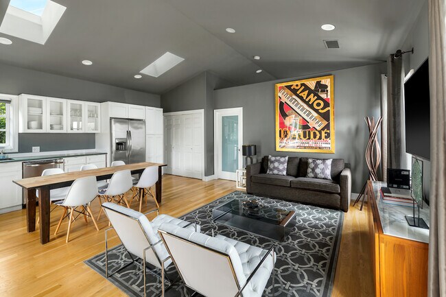Foto del edificio - 6339 W 6th St