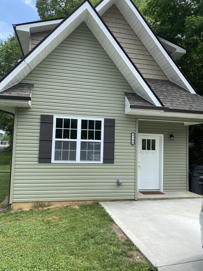 Building Photo - 4100 Apex Dr NW