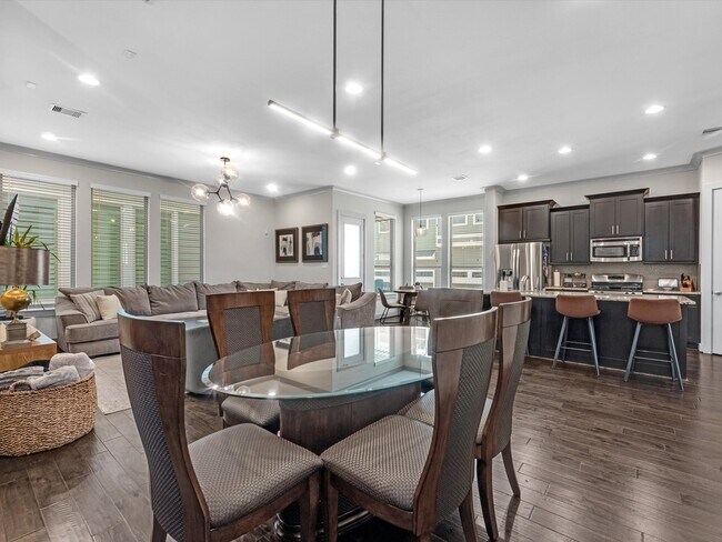 Foto del edificio - 1512 Dyer Lake Ln