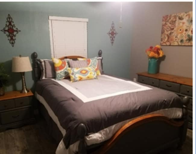 Building Photo - 6430 Athol Ave