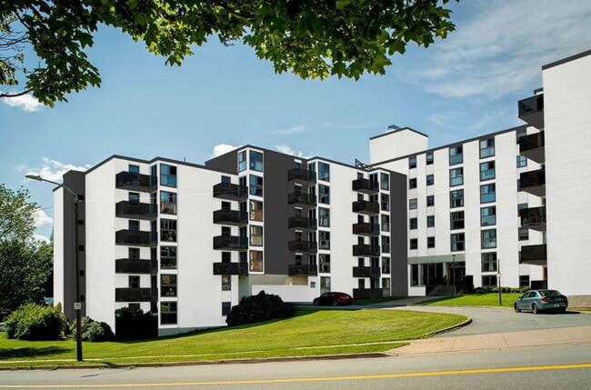 Building Photo - 200 Willet Street