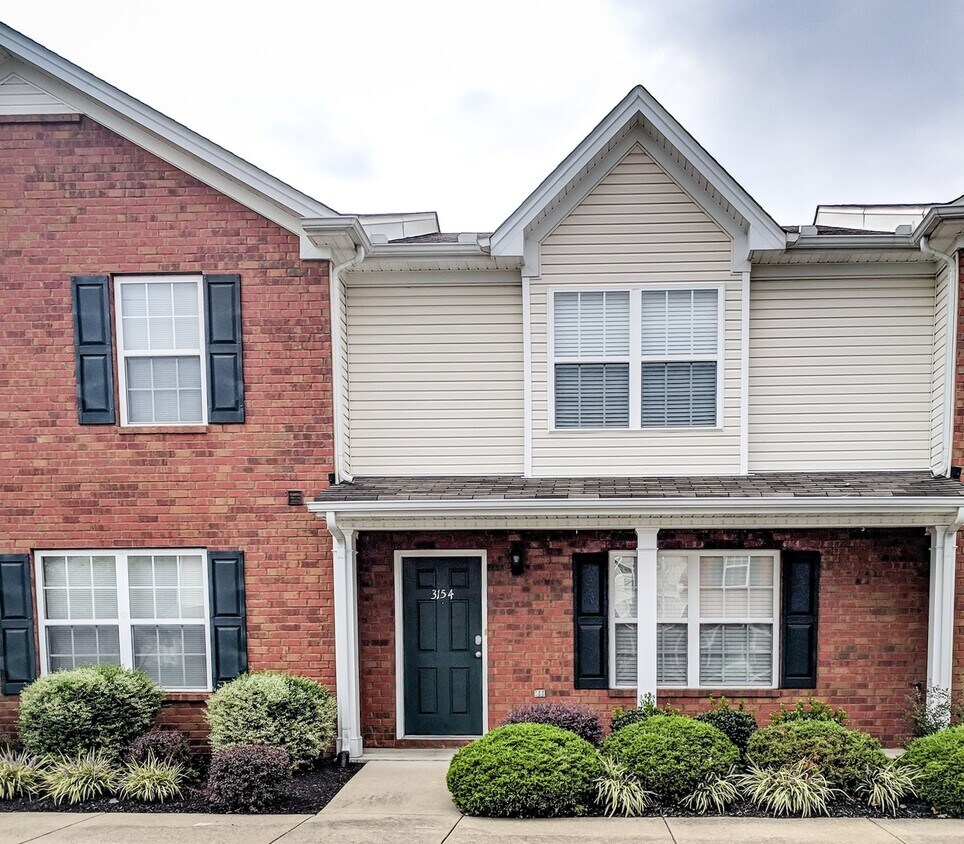 Renovated Townhome Barfield Commons - Renovated Townhome Barfield Commons