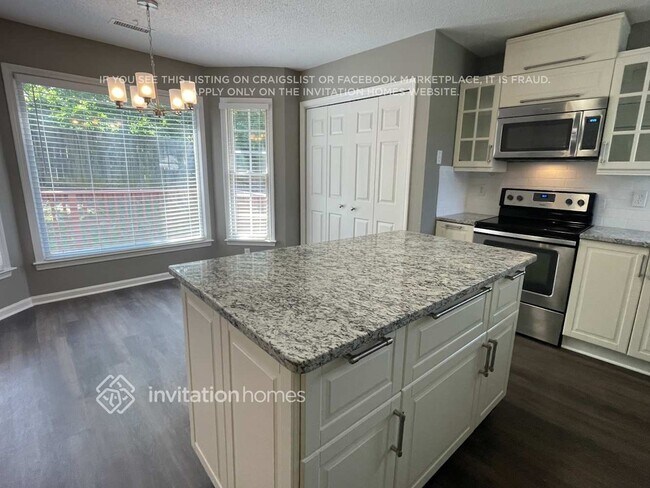 Foto del edificio - 3217 Roberta Farms Ct SW
