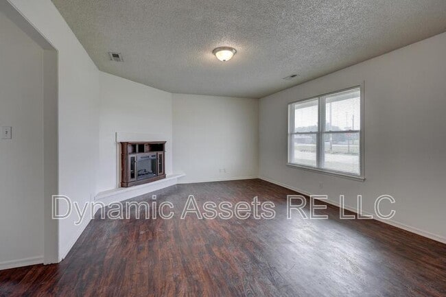 Building Photo - 2008 John F Kennedy St