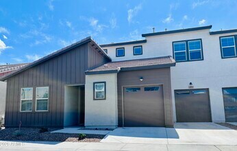 Building Photo - 1935 E Wisteria Dr