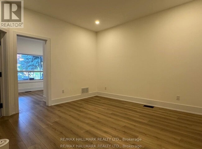 Building Photo - 13 Brookfield St