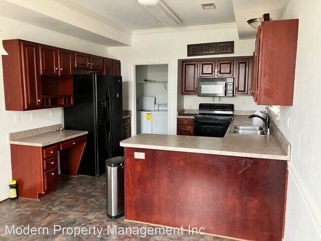 Building Photo - 4 br, 2.5 bath House - 345 Silver Creek Way