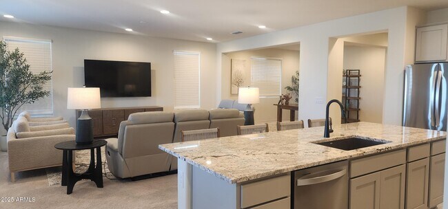 Foto del edificio - 26704 W McRae Dr