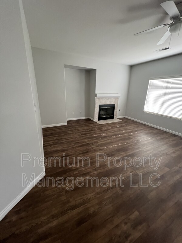 Foto del edificio - 1003 Duxbury Ct