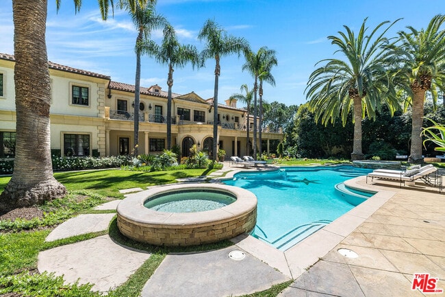 Foto del edificio - 70 Beverly Park St