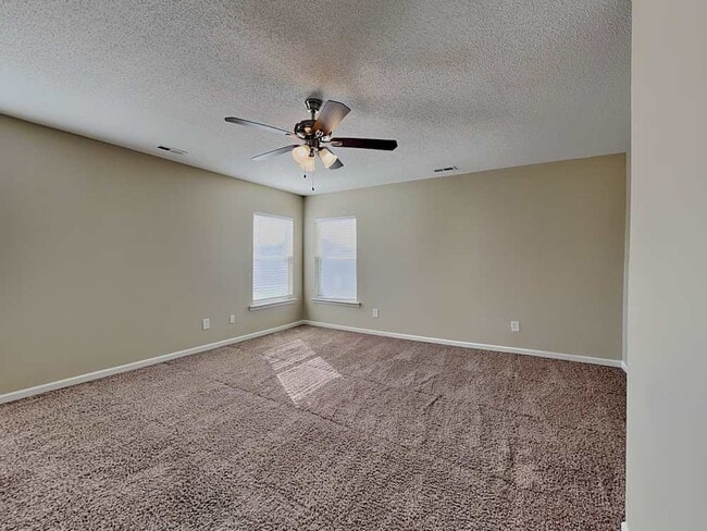 Foto del edificio - 6114 Mansura Dr