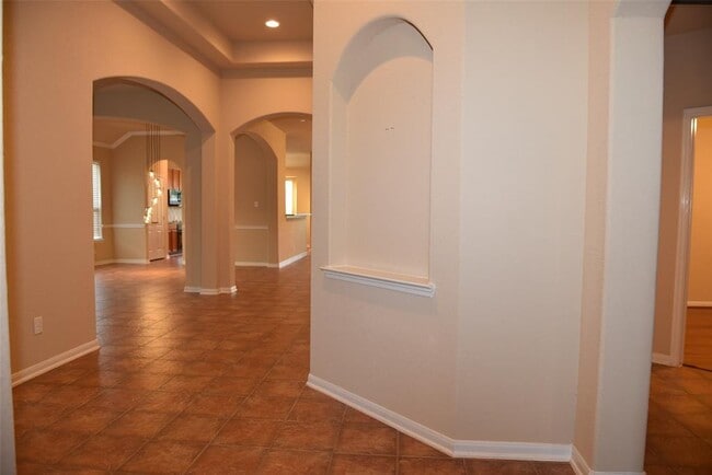 Building Photo - 6727 Oakman Ln
