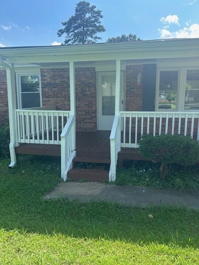 Building Photo - 3024 W Croft Cir