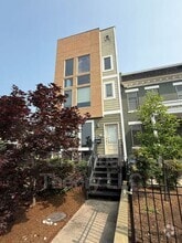 Building Photo - 471 Luray Pl NW
