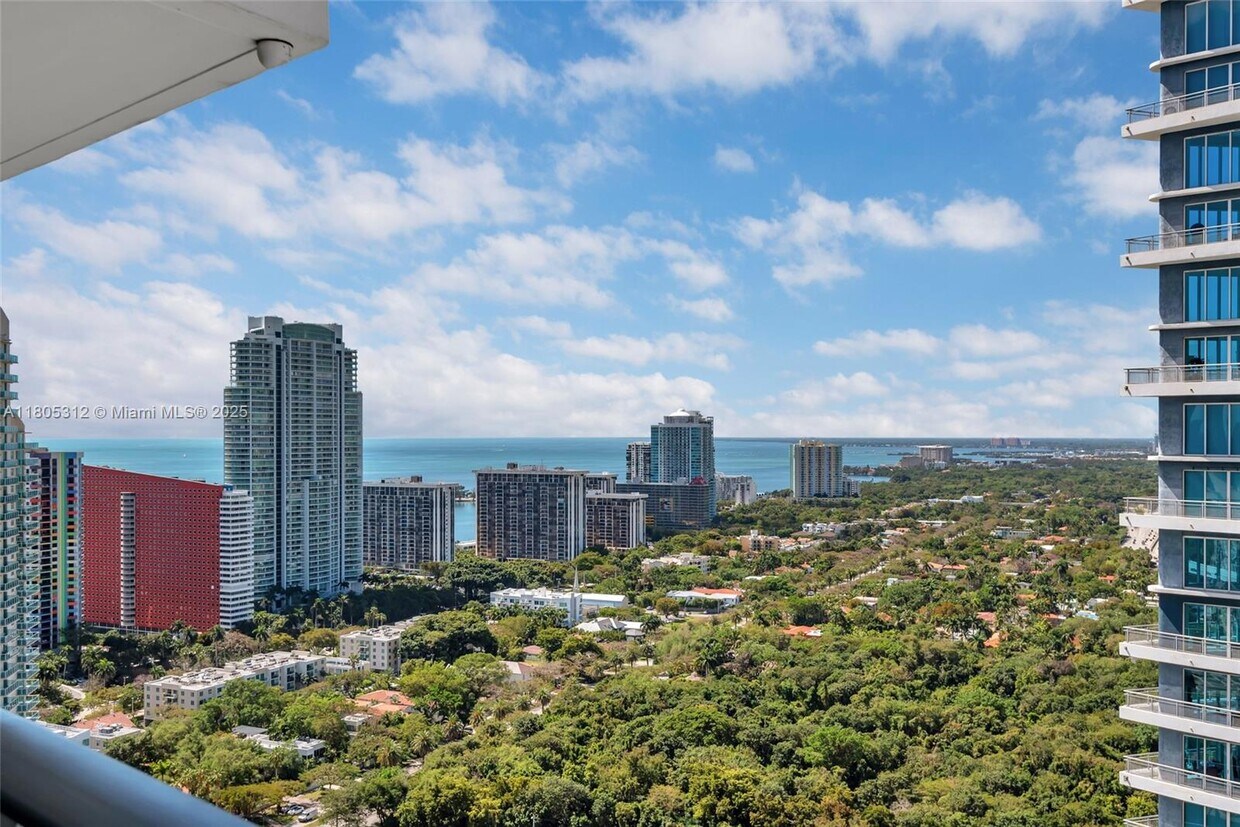 Primary Photo - 1300 S Miami Ave