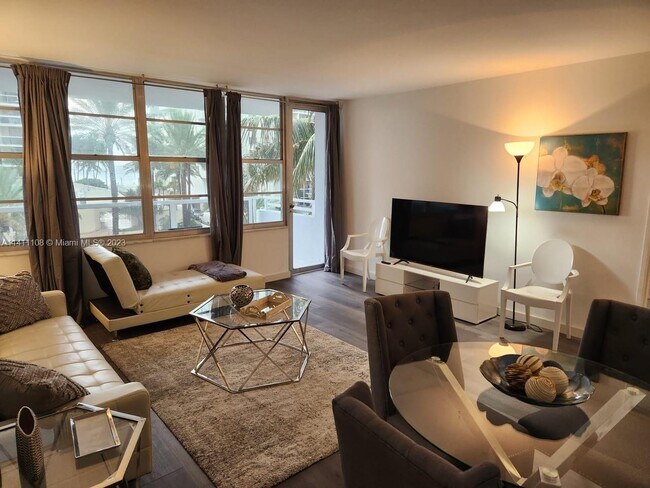 Foto del edificio - 5700 Collins Ave