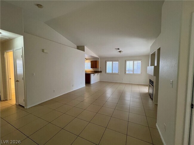 Foto del edificio - 6705 Snake River Ave