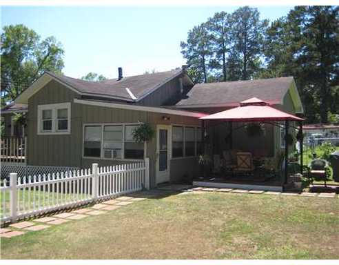 Building Photo - 510 Tioga Rd