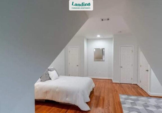 Building Photo - 630 S Wolfe St