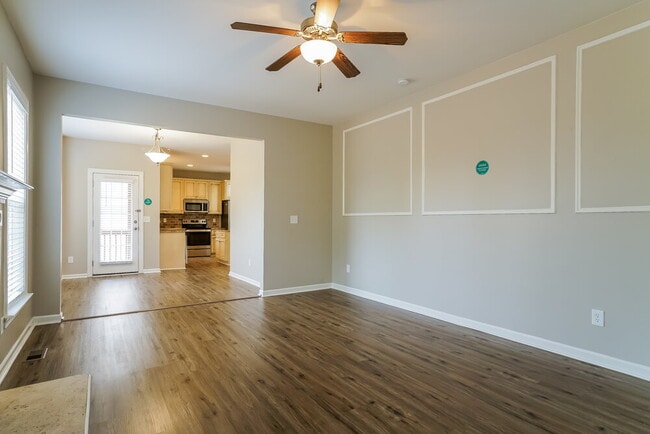 Foto del edificio - 1220 Crendall Way