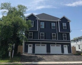 Building Photo - 1686 Litchfield Turnpike