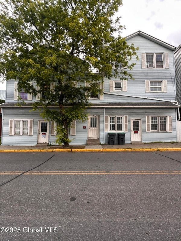 Primary Photo - 3033-3035 MAIN Street 9