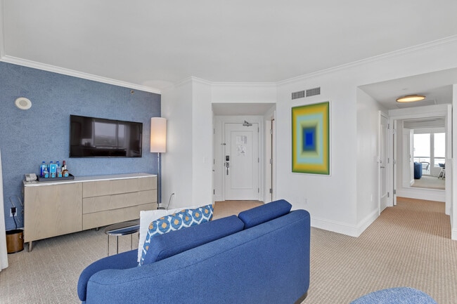 Building Photo - 4401 Collins Ave