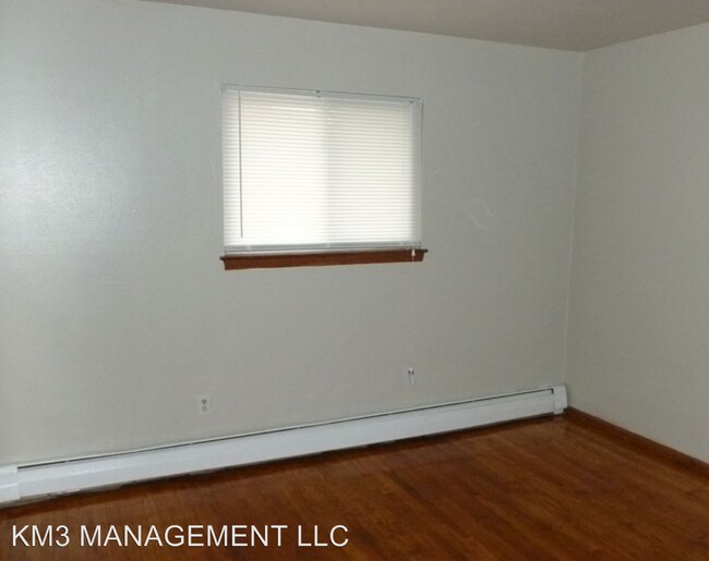 Building Photo - 5600 N 95th St