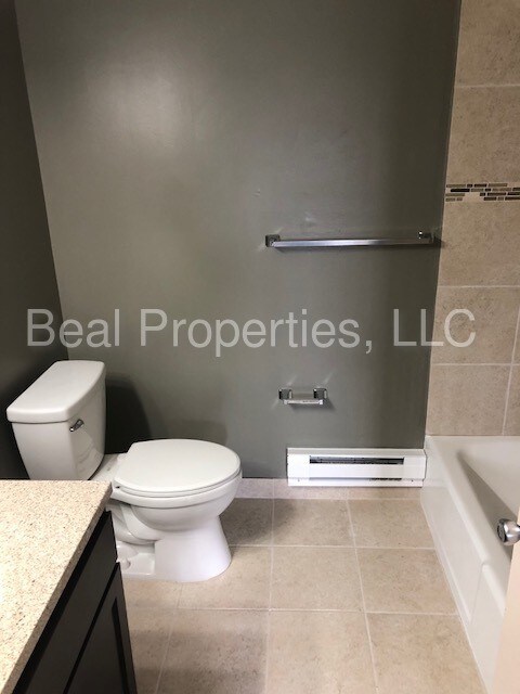 Building Photo - 627 John Anderson Ct