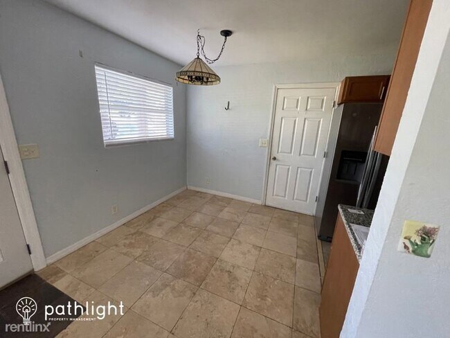 Building Photo - 2 br, 1.5 bath House - 309 Lafayette Stree...
